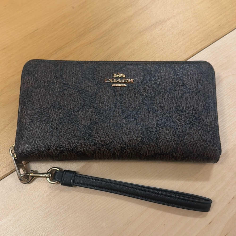 Coach wallet